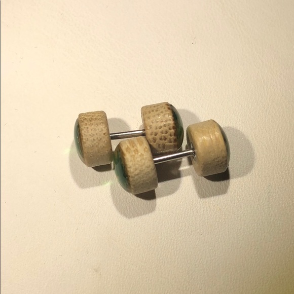 Natural Wood - Fake plugs - Picture 3 of 4